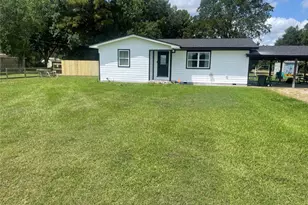 1026 Meneley Rd, Winnie, TX 77665 - Photo 3