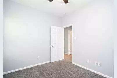 5101 Southwind Street, Houston, TX 77033 - Photo 11