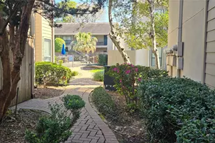 1100 Augusta Dr, Houston, TX 77057 - Photo 13