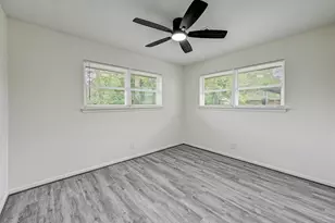 6027 Ledbetter St, Houston, TX 77087 - Photo 17