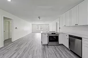 6027 Ledbetter St, Houston, TX 77087 - Photo 11