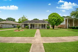 12503 Millbanks Dr, Houston, TX 77031 - Photo 3