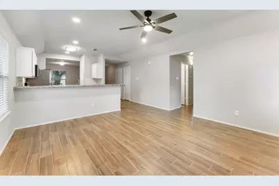 31 Bark Bend Place, The Woodlands, TX 77385 - Photo 13