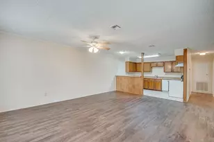 3809 Wood Sorrel Dr, Dickinson, TX 77539 - Photo 3