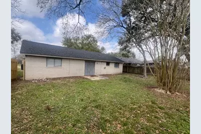 10410 Kirkglen Drive, Houston, TX 77089 - Photo 15