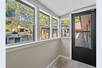 2004 Northshore Drive, Conroe, TX 77304 - Photo 19