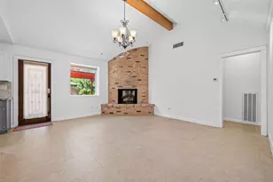 2003 Richvale Ln, Houston, TX 77062 - Photo 5