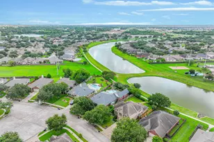 880 Shoal Pointe Ln, League City, TX 77573 - Photo 29