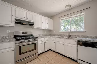 7111 Village Lake Dr, Cypress, TX 77433 - Photo 7