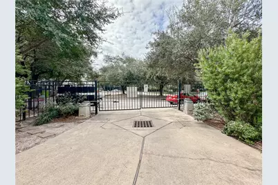 2 Hermann Park Court, Houston, TX 77021 - Photo 29