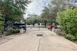 2 Hermann Park Ct, Houston, TX 77021 - Photo 29