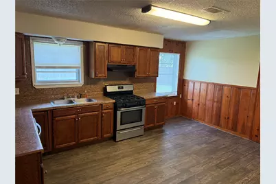 216 Schilling Street, Baytown, TX 77520 - Photo 9