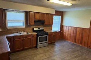 216 Schilling St, Baytown, TX 77520 - Photo 9