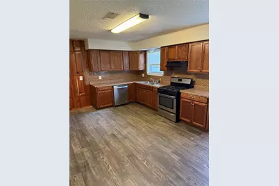 216 Schilling Street, Baytown, TX 77520 - Photo 11