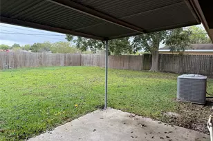 216 Schilling St, Baytown, TX 77520 - Photo 11