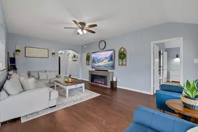 9106 Sunrise Court, Hitchcock, TX 77563 - Photo 7