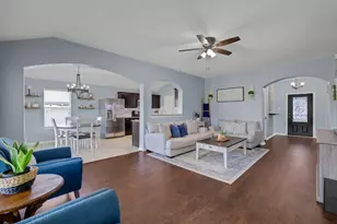 9106 Sunrise Ct, Hitchcock, TX 77563 - Photo 5