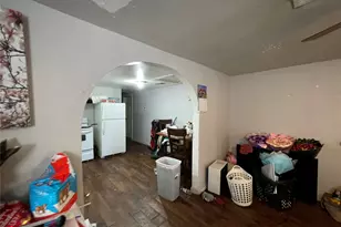 7928 Buchanan St, Houston, TX 77029 - Photo 5