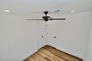 10610 Fleming Dr, Houston, TX 77013 - Photo 21