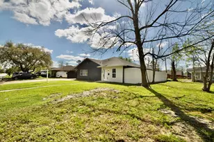 10610 Fleming Dr, Houston, TX 77013 - Photo 37