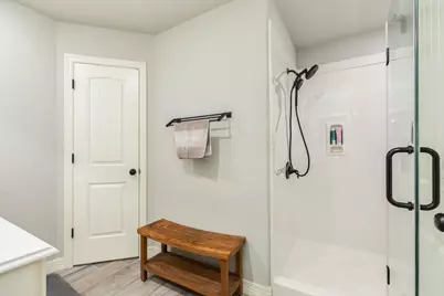 344 Yorktown Avenue, Clute, TX 77531 - Photo 21