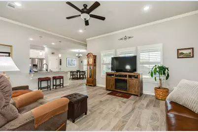 344 Yorktown Avenue, Clute, TX 77531 - Photo 11