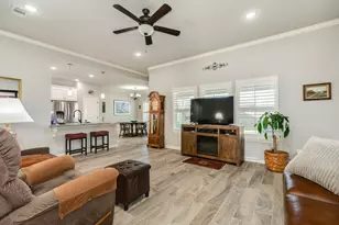 344 Yorktown Ave, Clute, TX 77531 - Photo 11