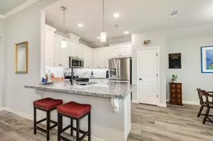 344 Yorktown Ave, Clute, TX 77531 - Photo 13