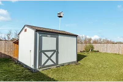 344 Yorktown Avenue, Clute, TX 77531 - Photo 7