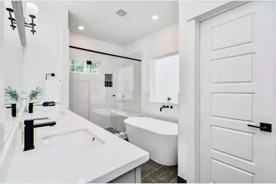 778 W Tidwell Road #C, Houston, TX 77091 - Photo 9