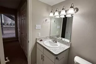 2825 Bellefontaine St, Houston, TX 77025 - Photo 9