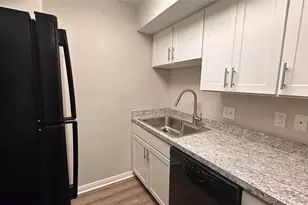2825 Bellefontaine St, Houston, TX 77025 - Photo 3