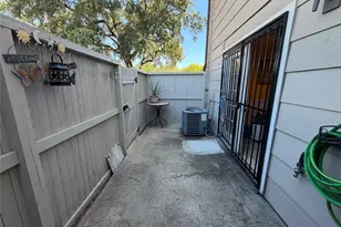2110 Wilcrest Dr, Houston, TX 77042 - Photo 17