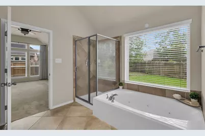 12938 Buchanan Oaks Lane, Houston, TX 77044 - Photo 33