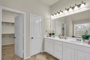 12938 Buchanan Oaks Ln, Houston, TX 77044 - Photo 31