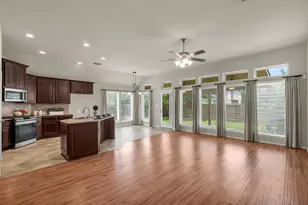 12938 Buchanan Oaks Ln, Houston, TX 77044 - Photo 17