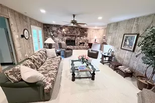 2134 5th St, Port Neches, TX 77651 - Photo 15