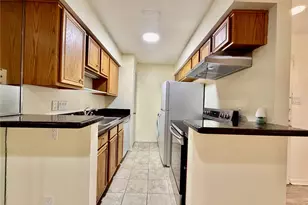 2120 Wilcrest Dr, Houston, TX 77042 - Photo 13