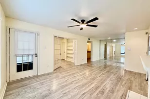 2120 Wilcrest Dr, Houston, TX 77042 - Photo 7