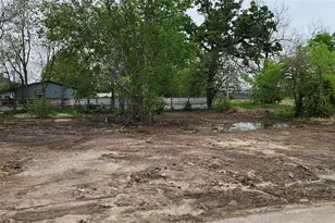 1315 Neyland St, Houston, TX 77022 - Photo 3