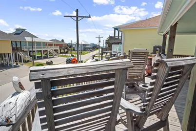 957 S Cove, Crystal Beach, TX 77650 - Photo 27