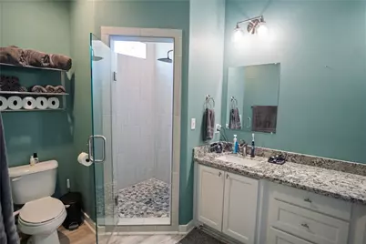 957 S Cove, Crystal Beach, TX 77650 - Photo 15