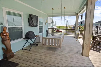 957 S Cove, Crystal Beach, TX 77650 - Photo 25