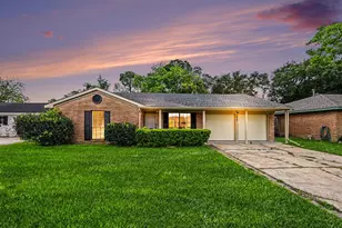7607 Grape St, Houston, TX 77074 - Photo 1