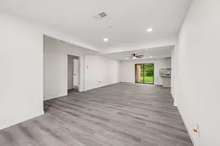 7607 Grape St, Houston, TX 77074 - Photo 11