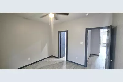 8121 Claiborne Street #B, Houston, TX 77078 - Photo 9