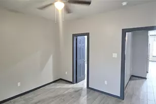 8121 Claiborne St, Houston, TX 77078 - Photo 9