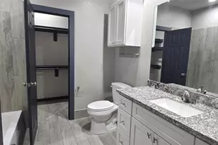8121 Claiborne St, Houston, TX 77078 - Photo 11