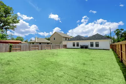 8121 Claiborne Street #B, Houston, TX 77078 - Photo 21