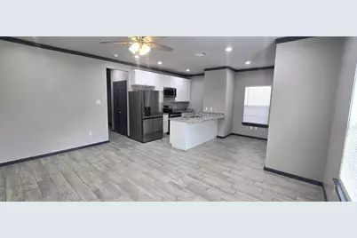 8121 Claiborne Street #B, Houston, TX 77078 - Photo 3